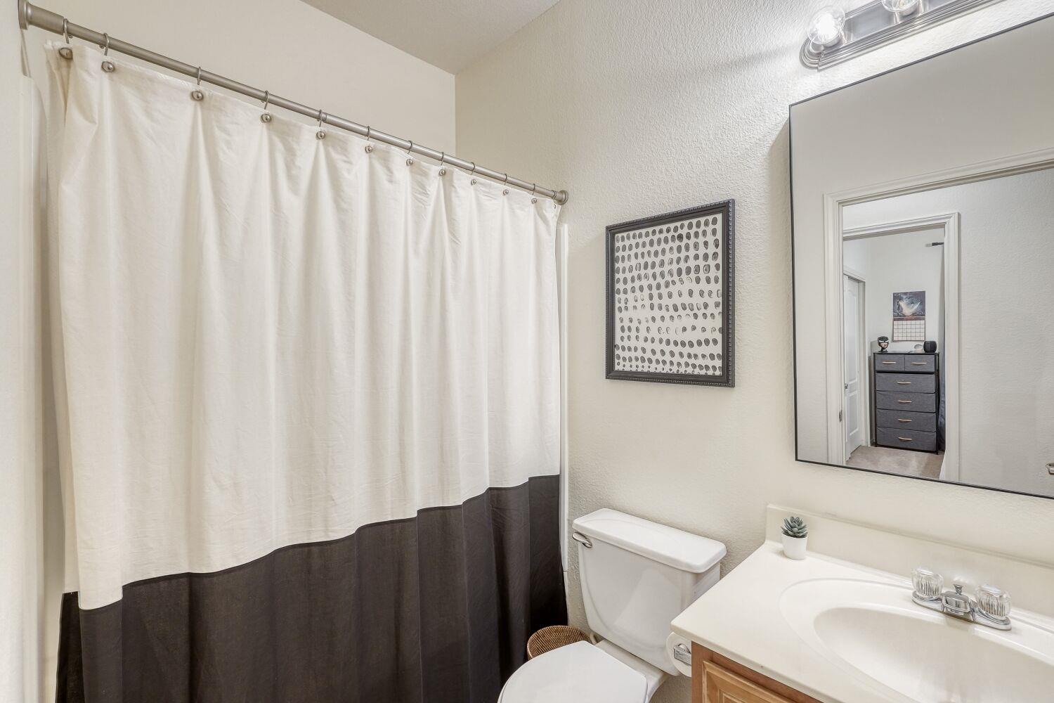 5805 Alomar Cove Del Valle TX 78617