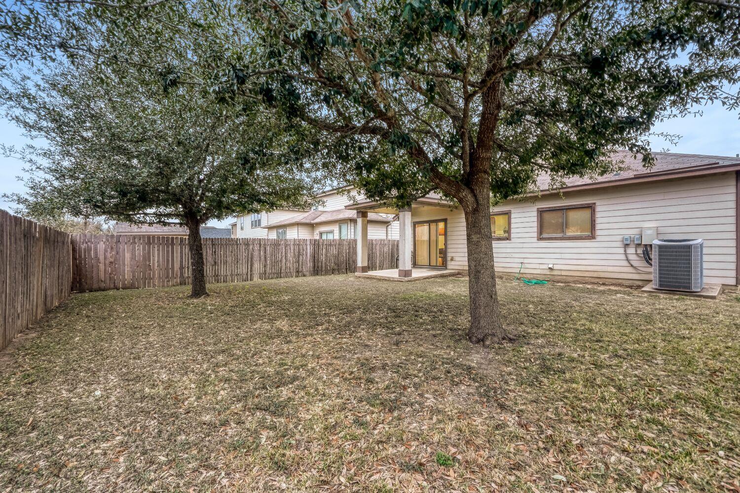 5805 Alomar Cove Del Valle TX 78617