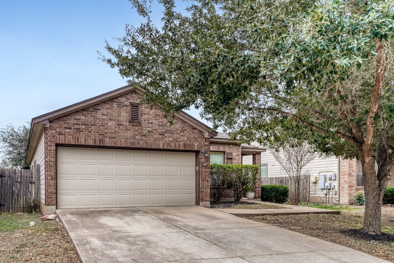 5805 Alomar Cove Del Valle TX 78617