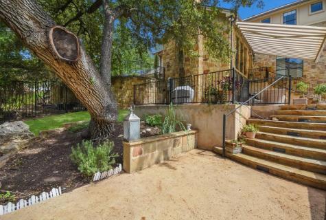 303 Rolling Green Drive Lakeway TX 78734
