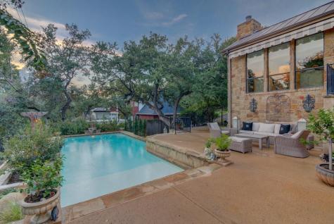 303 Rolling Green Drive Lakeway TX 78734