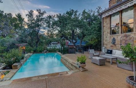 303 Rolling Green Drive Lakeway TX 78734
