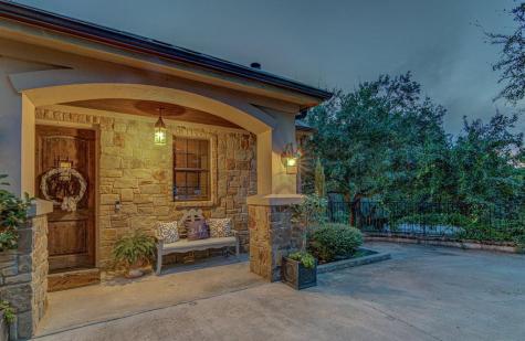 303 Rolling Green Drive Lakeway TX 78734