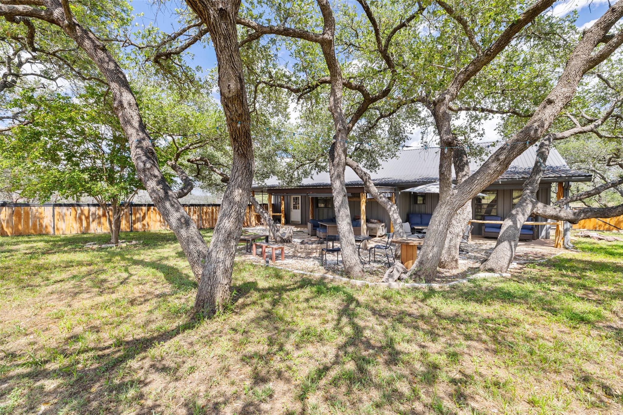 2631 N Us Highway 281 Johnson City TX 78636