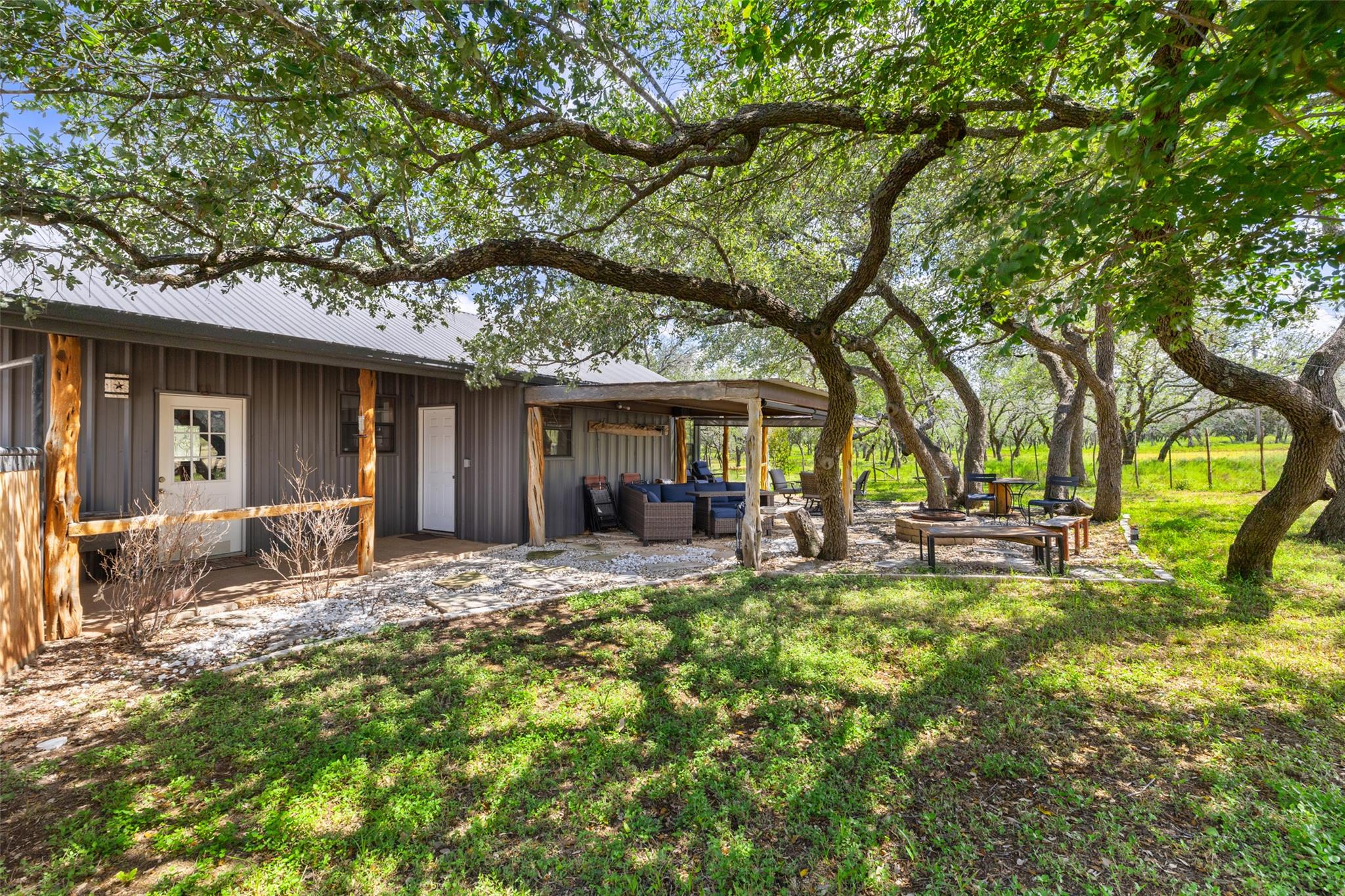 2631 N Us Highway 281 Johnson City TX 78636