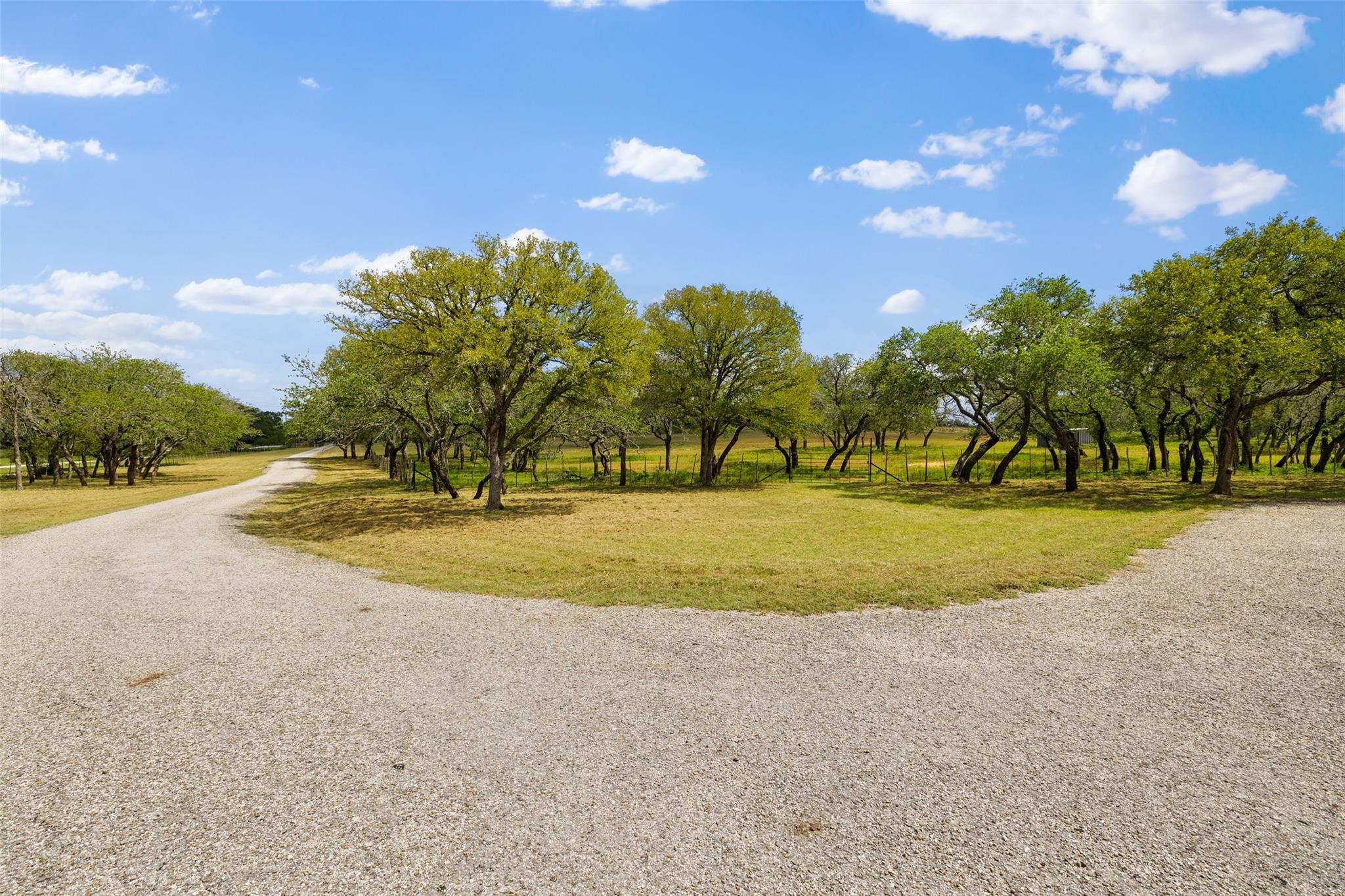 2631 N Us Highway 281 Johnson City TX 78636