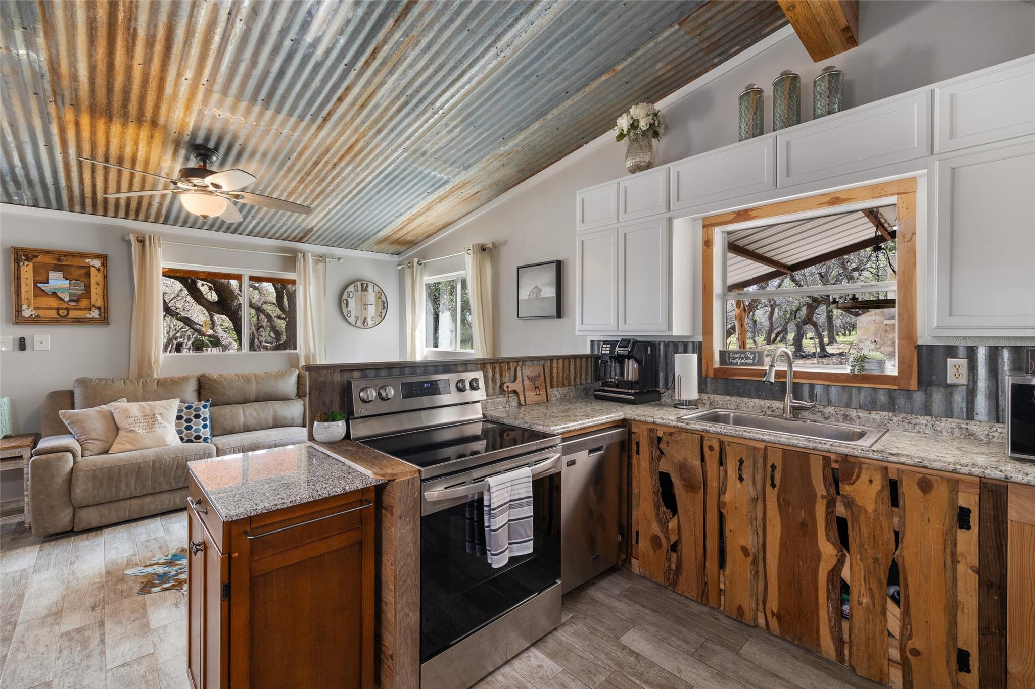 2631 N Us Highway 281 Johnson City TX 78636