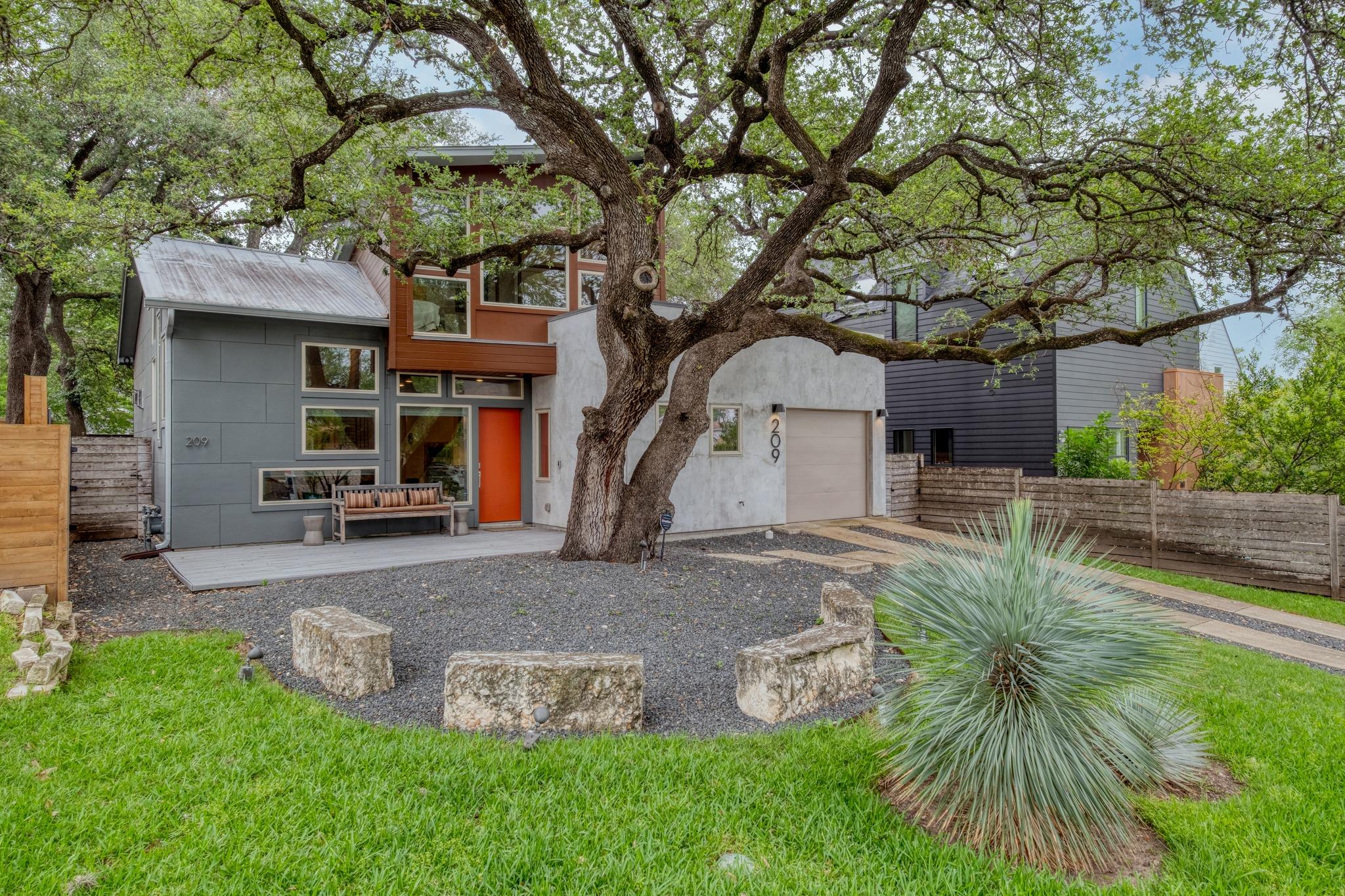 209 El Paso Street Austin TX 78704