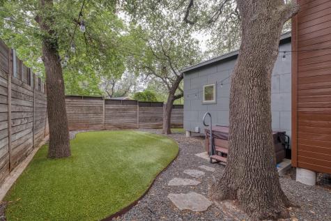 209 El Paso Street Austin TX 78704
