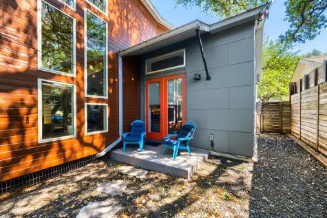 209 El Paso Street Austin TX 78704