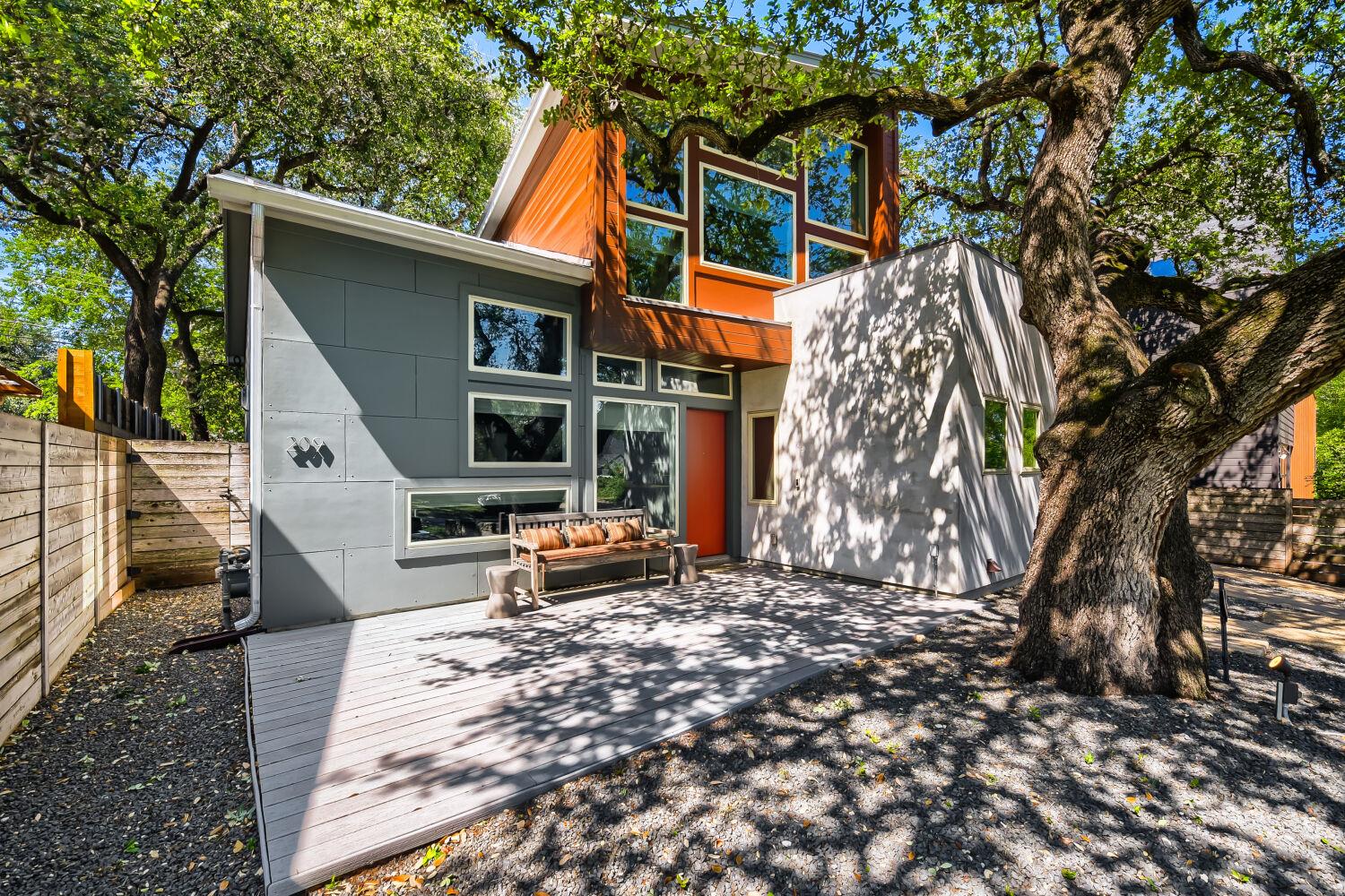 209 El Paso Street Austin TX 78704