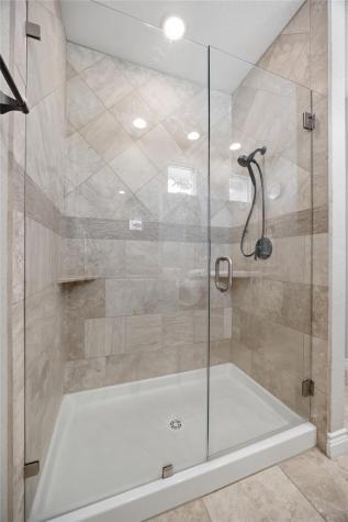 1748 Lakeshore Drive Canyon Lake TX 78133