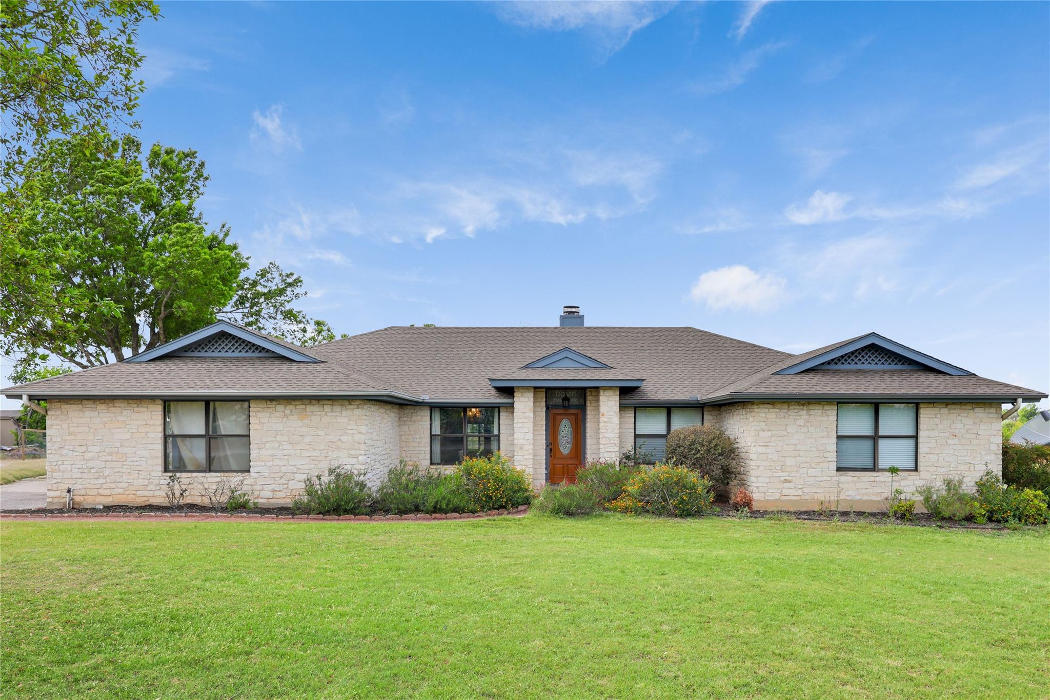 1931 Rowe Loop Pflugerville TX 78660