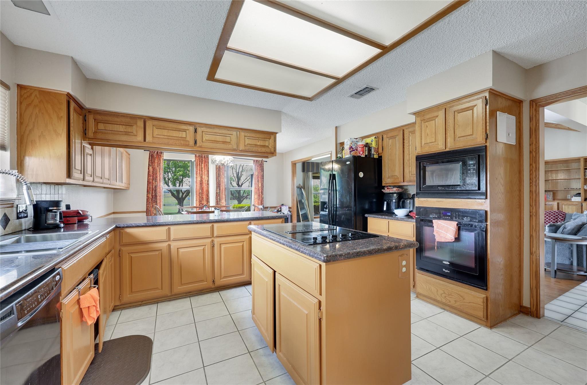 1931 Rowe Loop Pflugerville TX 78660