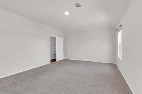 238 Sickle Loop Uhland TX 78640