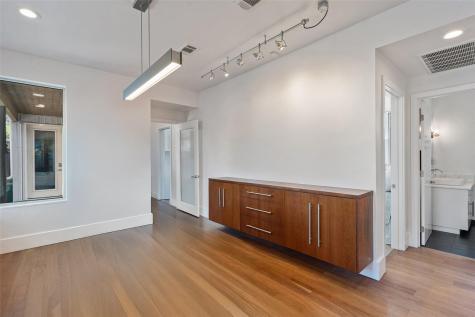 1809 Eva Street Austin TX 78704