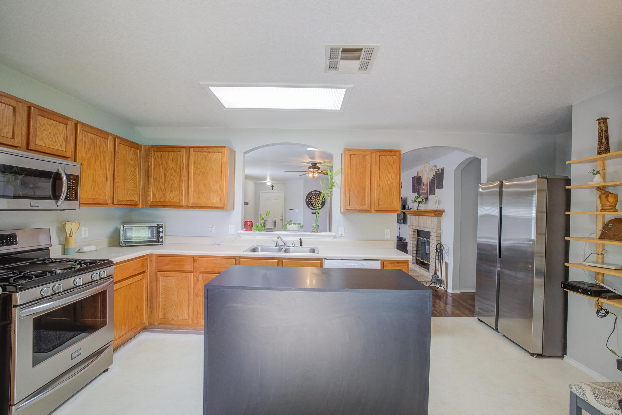 202 Mccarthur Drive Leander TX 78641