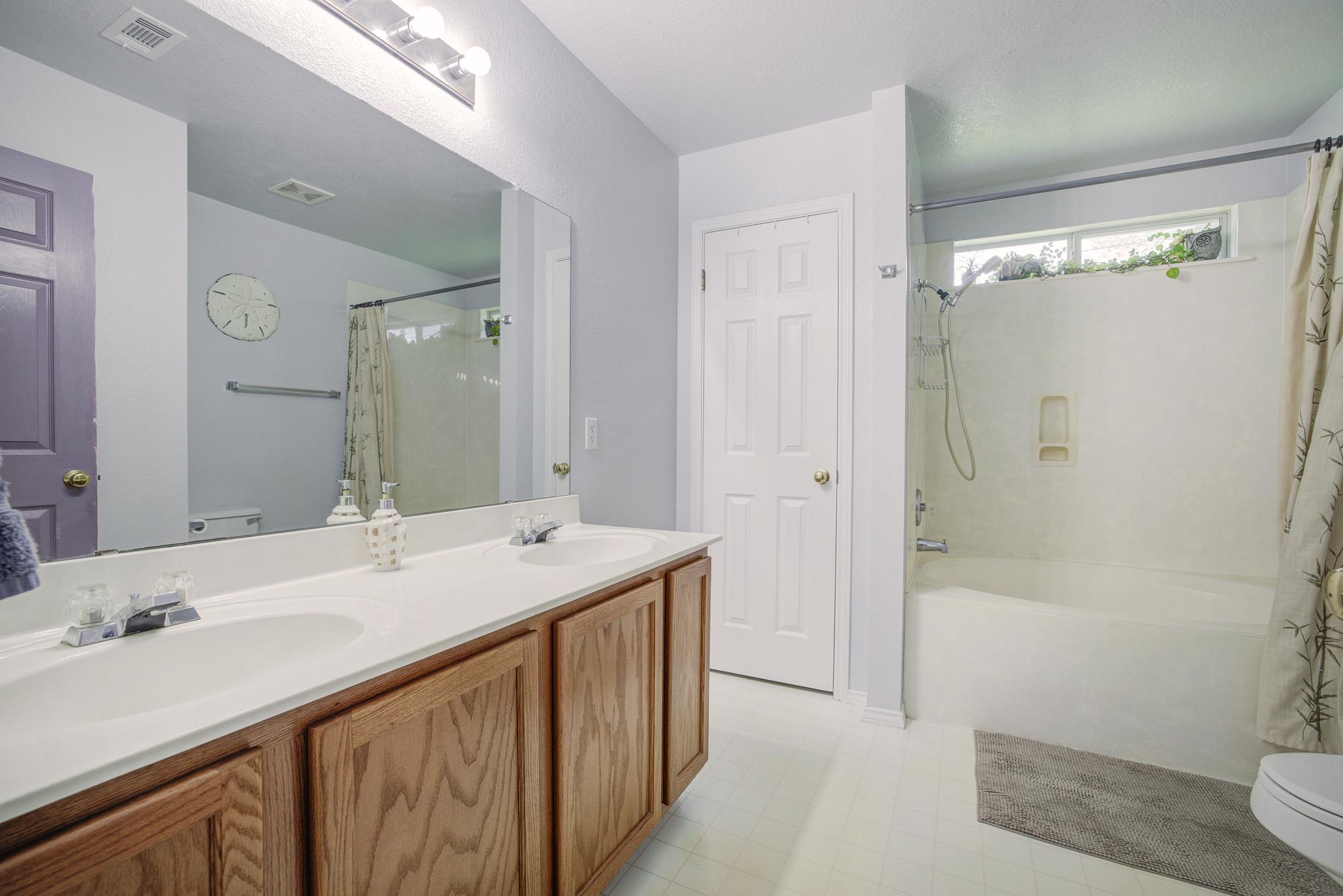 202 Mccarthur Drive Leander TX 78641