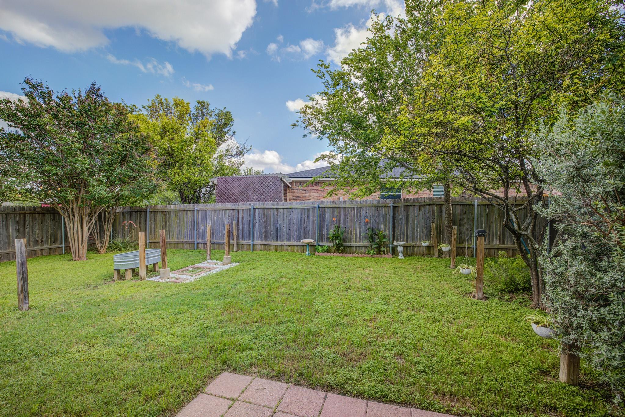 202 Mccarthur Drive Leander TX 78641