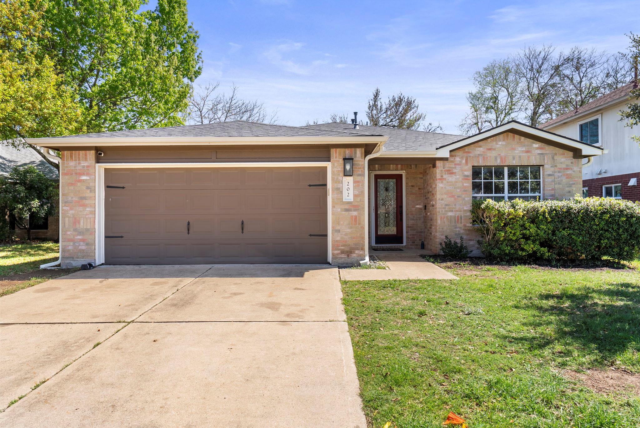 202 Matthew Cove Hutto TX 78634