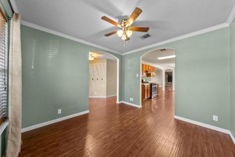 202 Matthew Cove Hutto TX 78634
