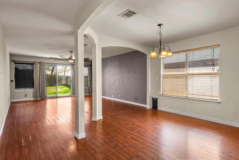 202 Matthew Cove Hutto TX 78634