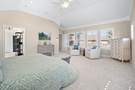 4 Hightrail Way The Hills TX 78738