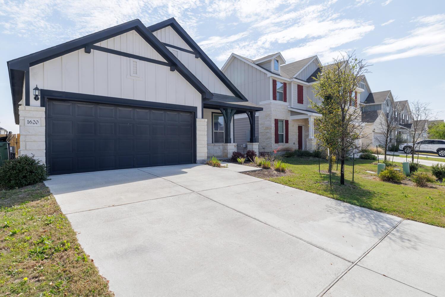 1620 Holly Lake Drive Leander TX 78641