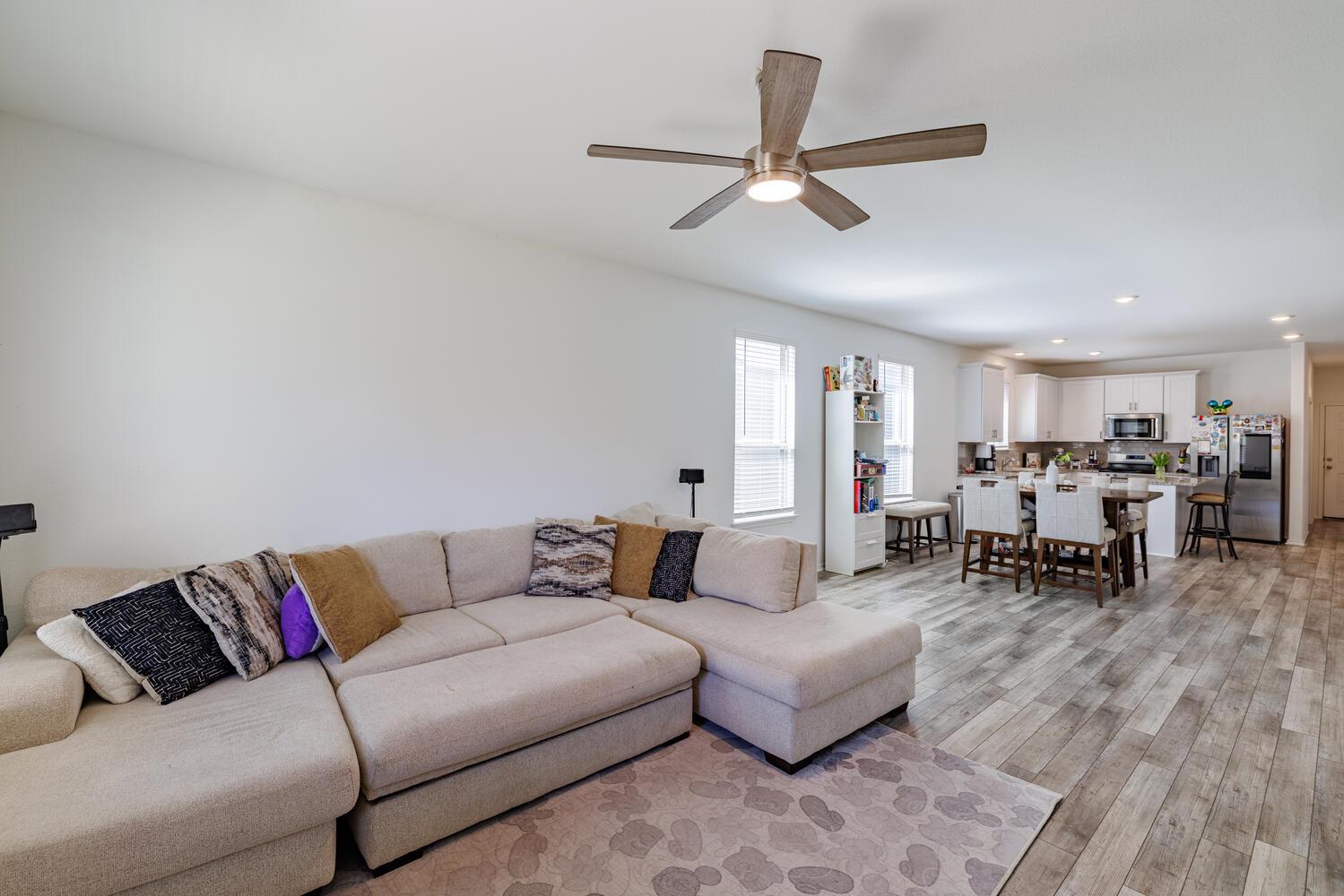 1620 Holly Lake Drive Leander TX 78641