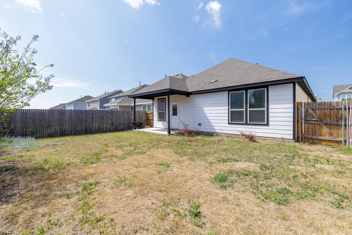 1620 Holly Lake Drive Leander TX 78641