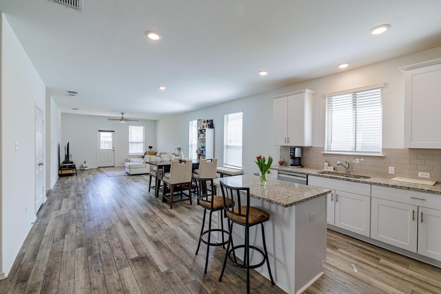 1620 Holly Lake Drive Leander TX 78641