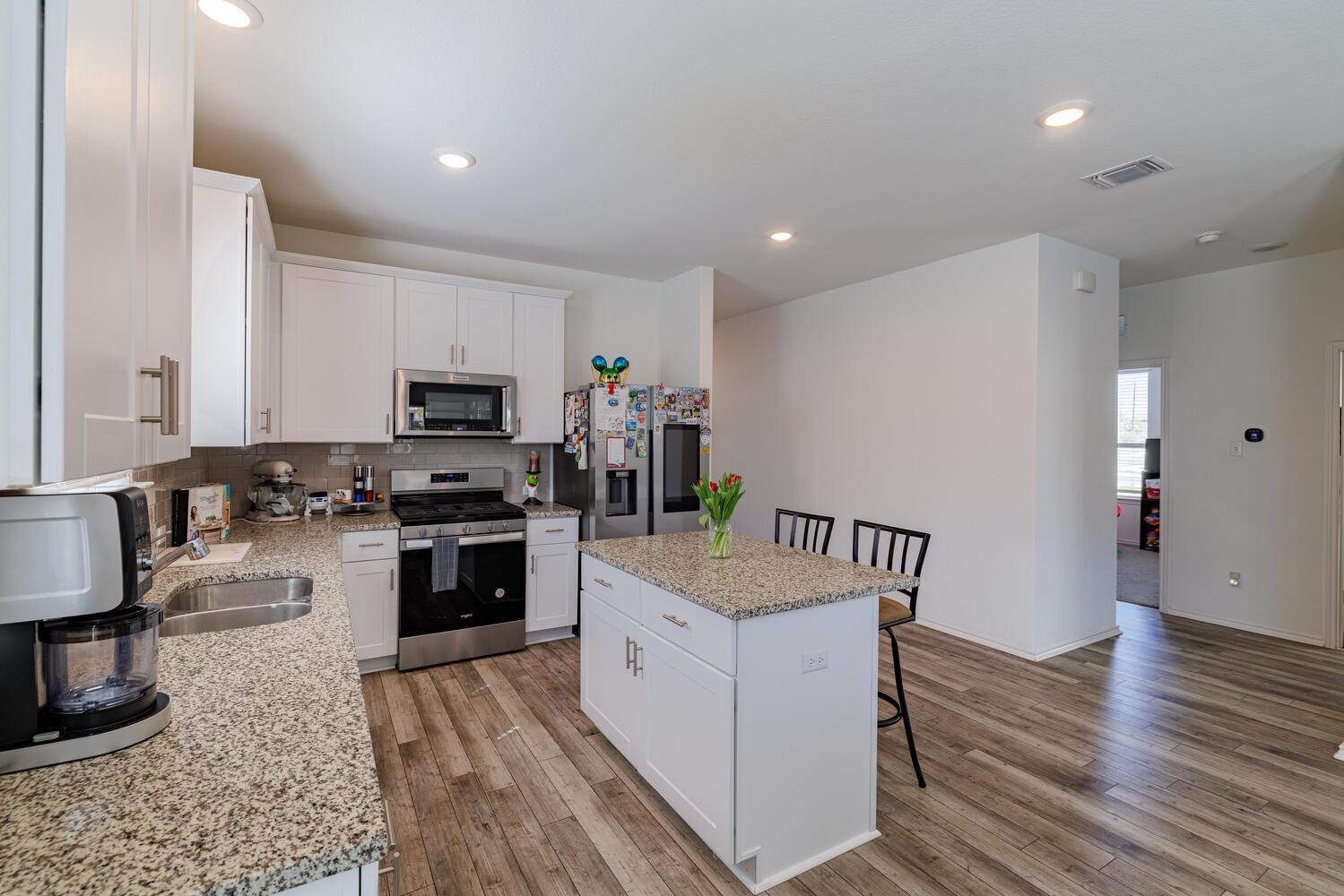 1620 Holly Lake Drive Leander TX 78641