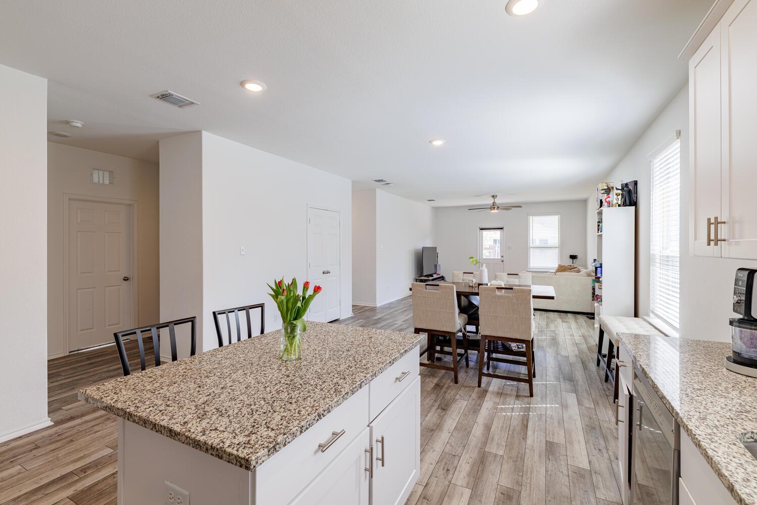 1620 Holly Lake Drive Leander TX 78641