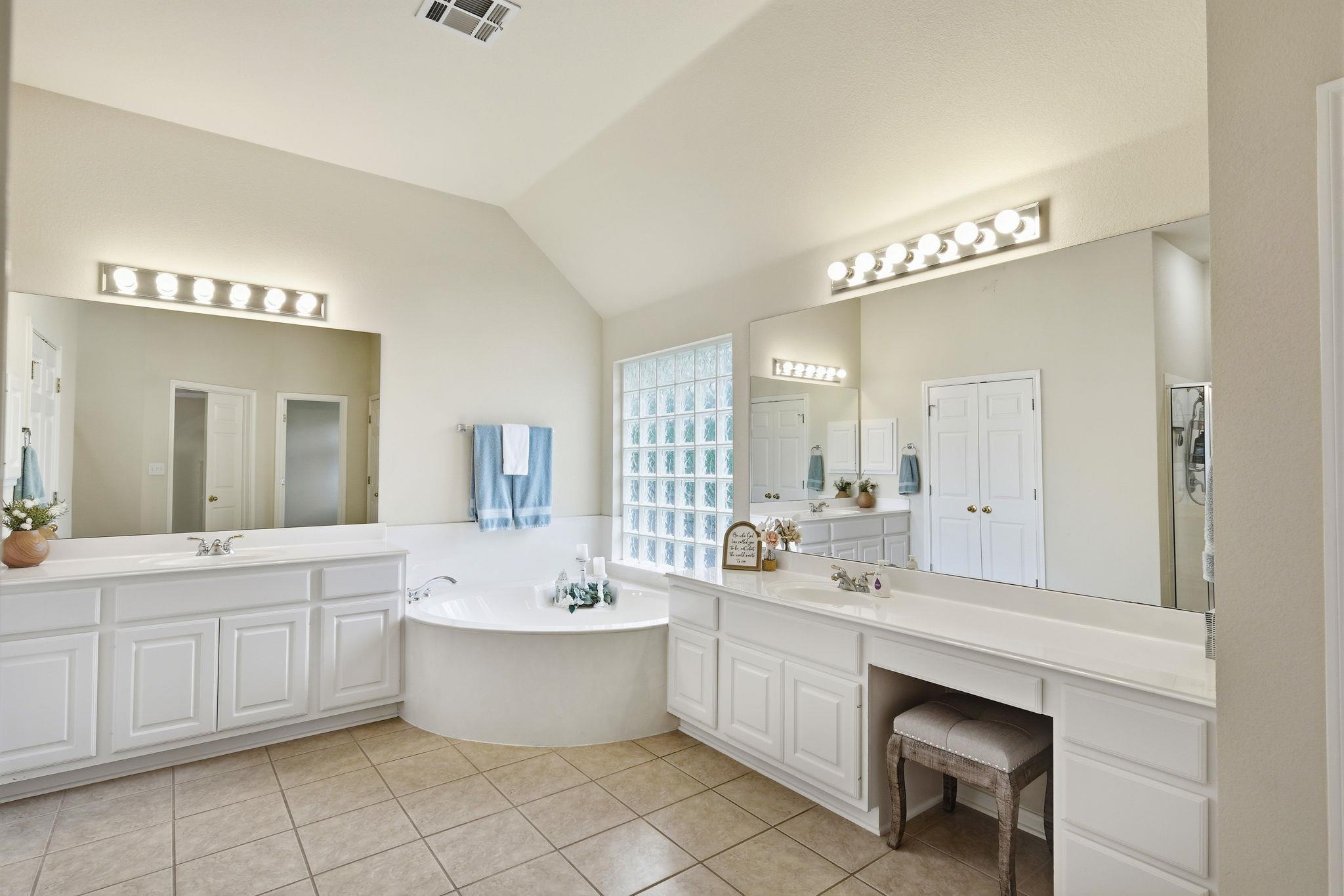 2701 Michelle Lynne Cove Round Rock TX 78681
