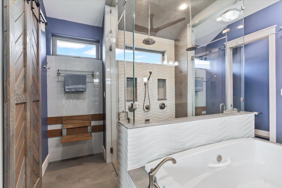 1604 Watercliffe Drive Lago Vista TX 78645