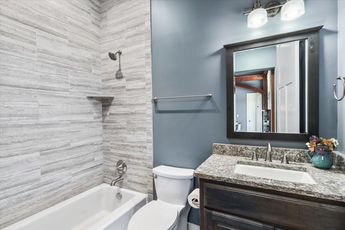 1604 Watercliffe Drive Lago Vista TX 78645