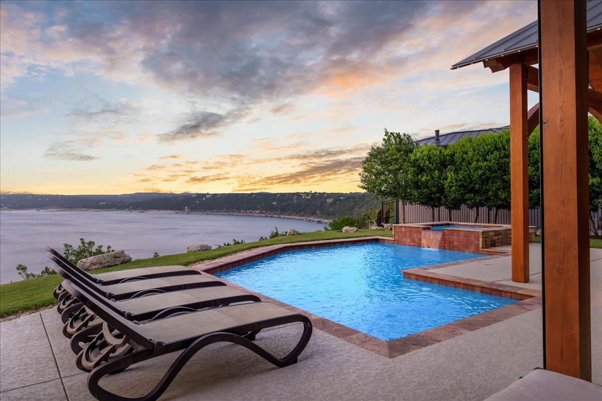 1604 Watercliffe Drive Lago Vista TX 78645