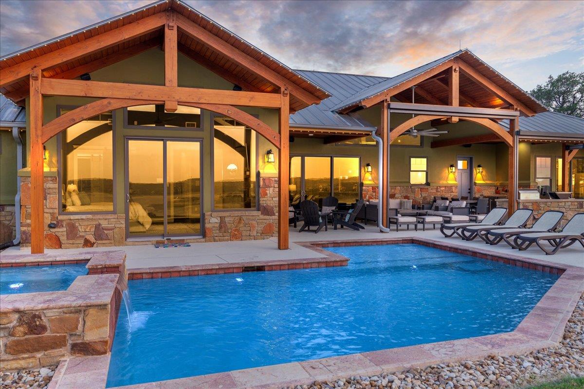 1604 Watercliffe Drive Lago Vista TX 78645