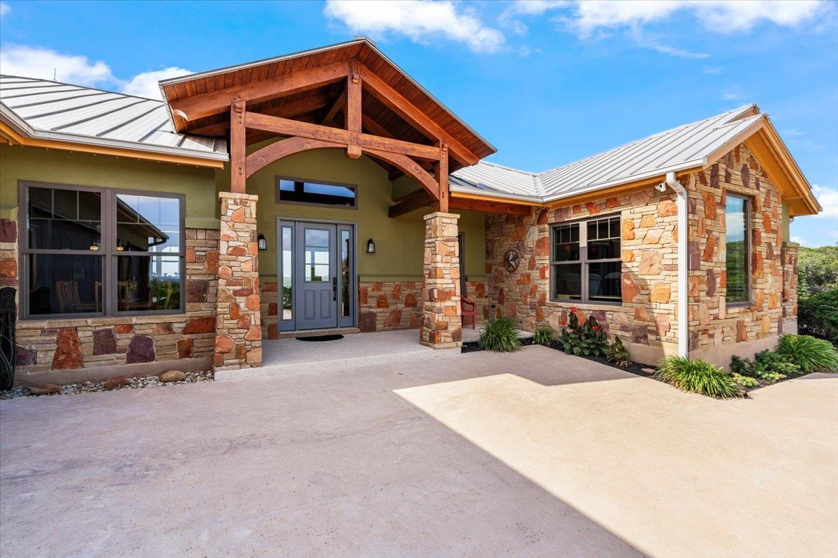 1604 Watercliffe Drive Lago Vista TX 78645