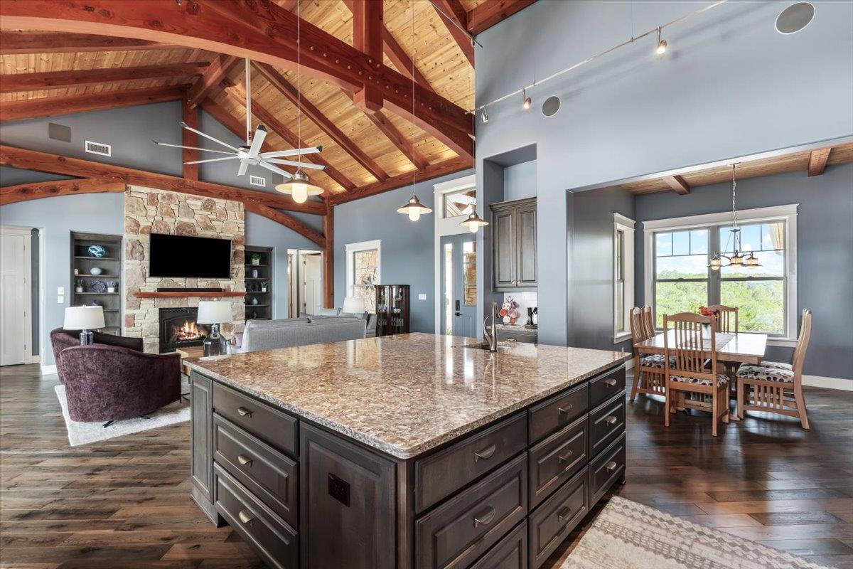 1604 Watercliffe Drive Lago Vista TX 78645