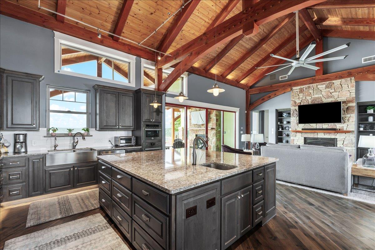1604 Watercliffe Drive Lago Vista TX 78645