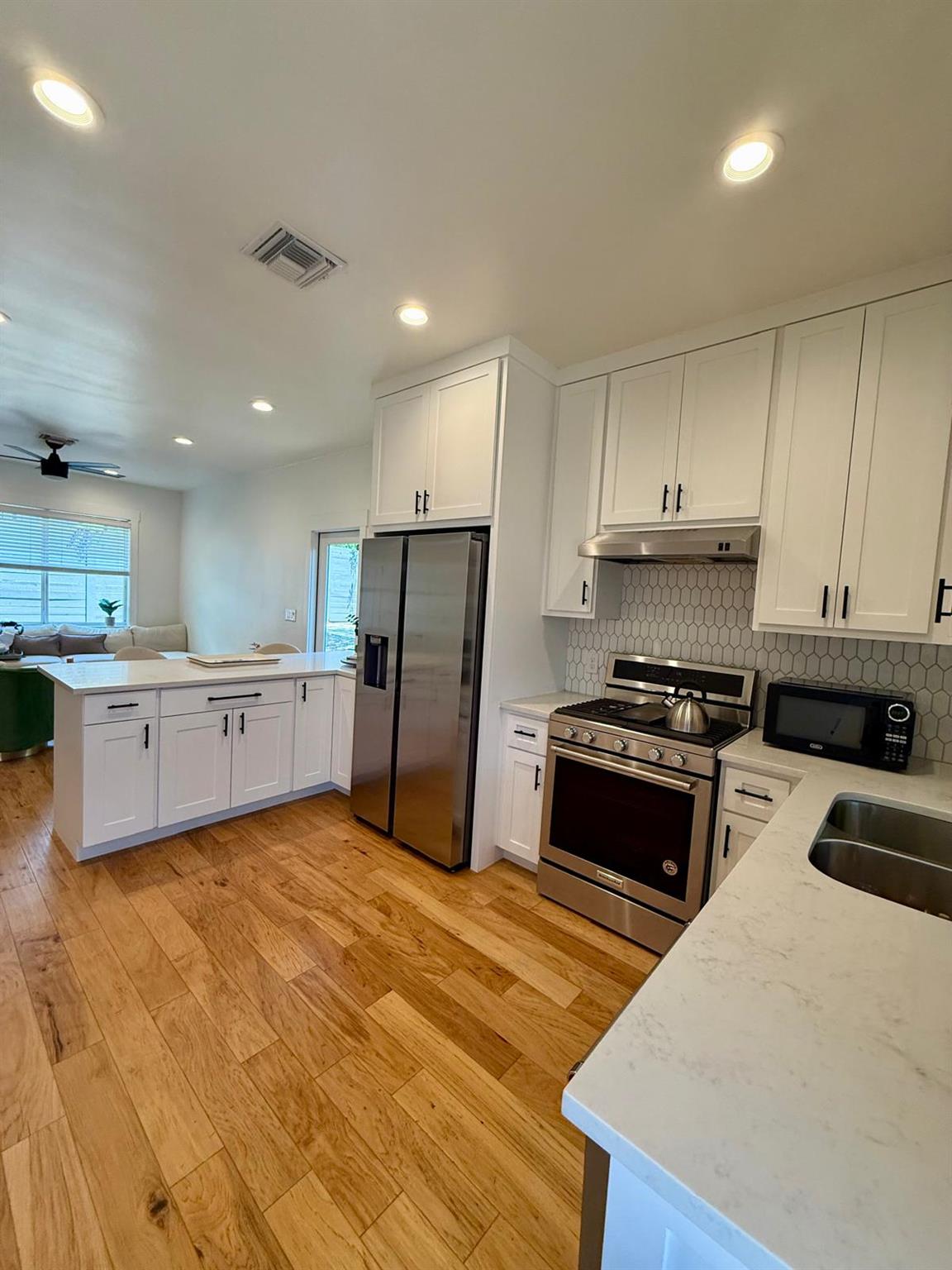 806 Philco Drive Austin TX 78745