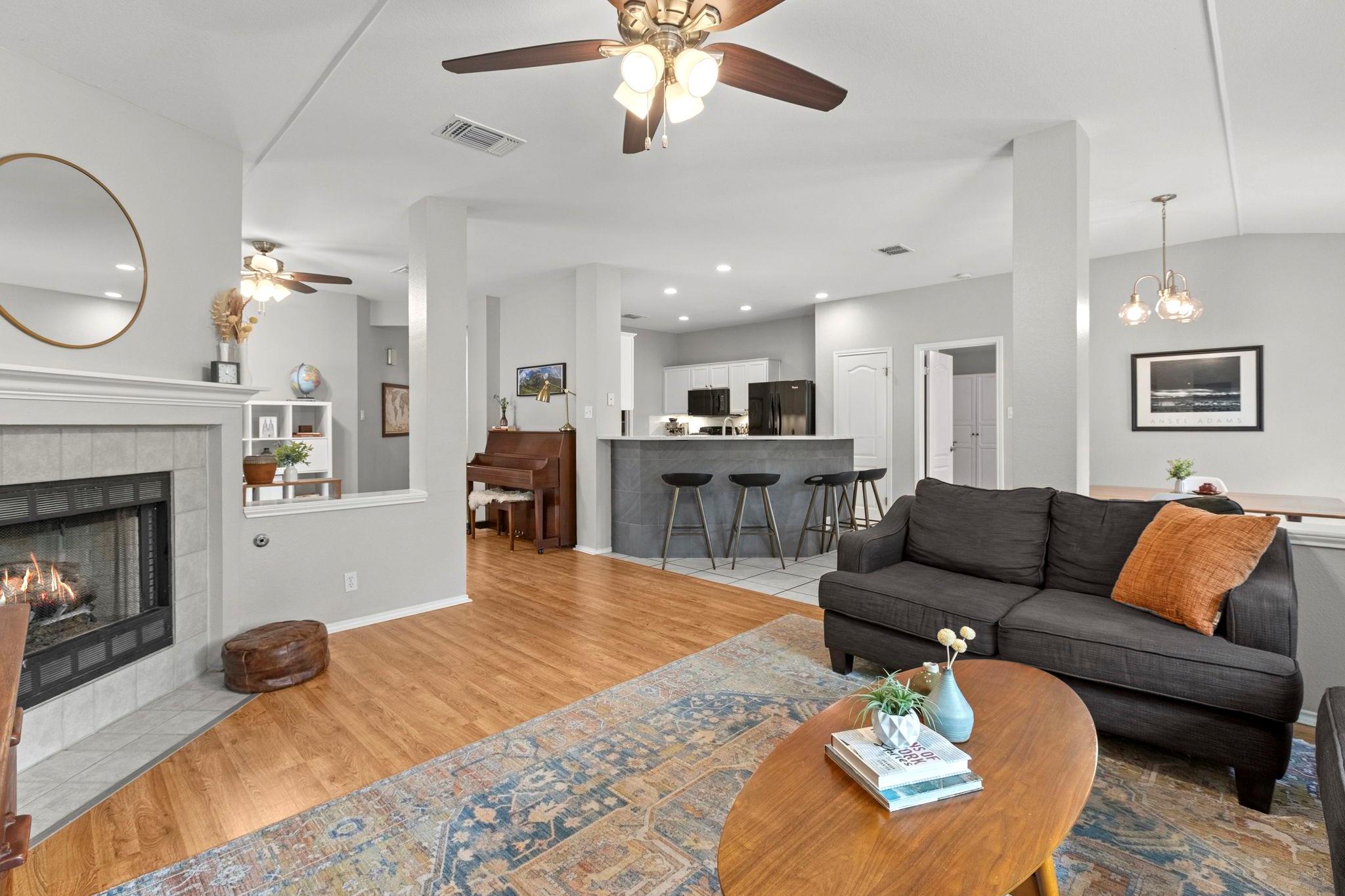 2037 Desco Drive Austin TX 78748