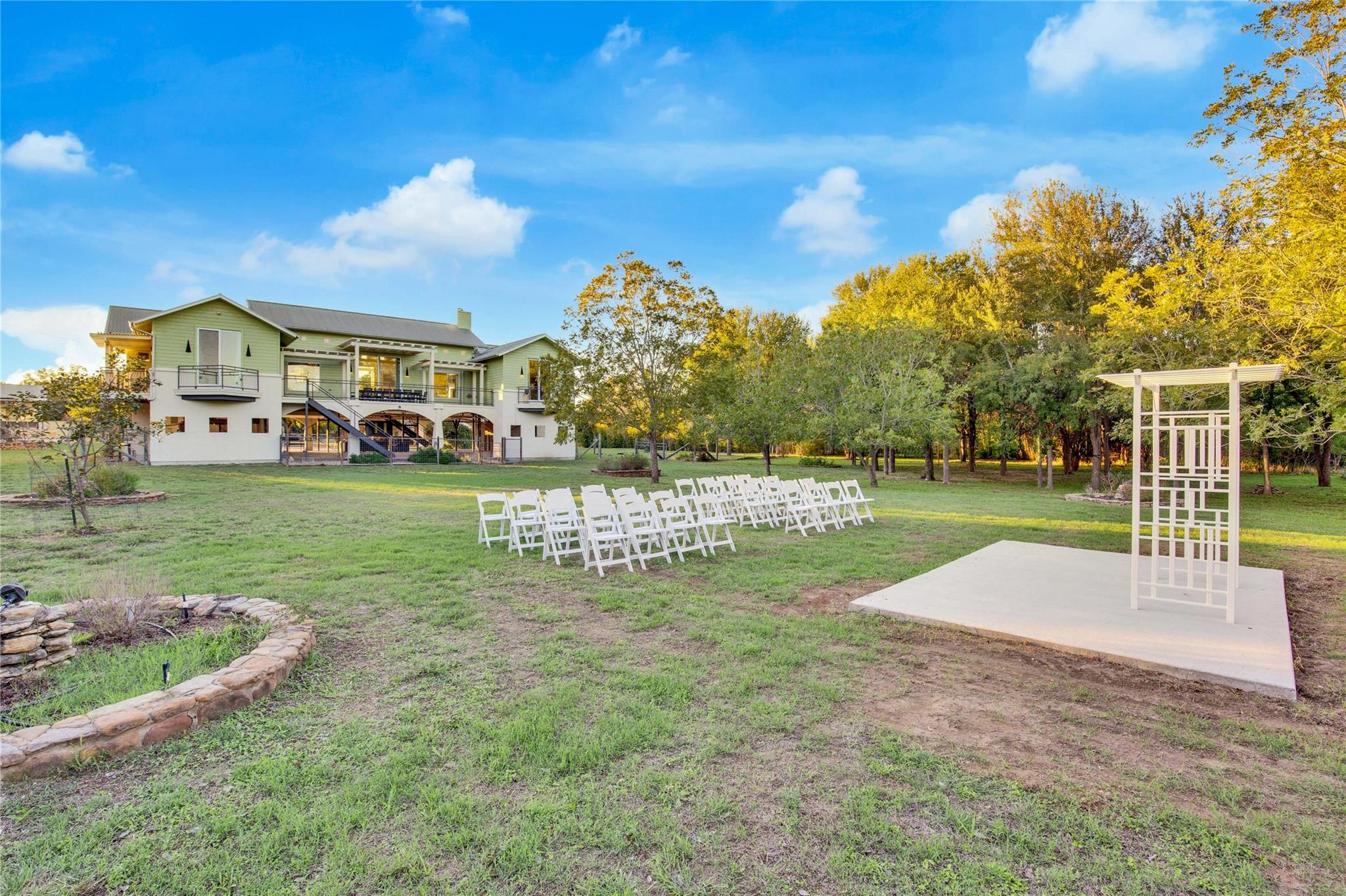 609 S Creekwood Drive Driftwood TX 78619