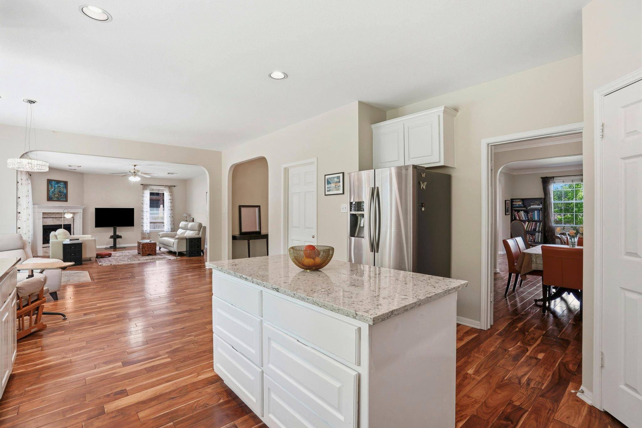 9113 Evening Primrose Path Austin TX 78750