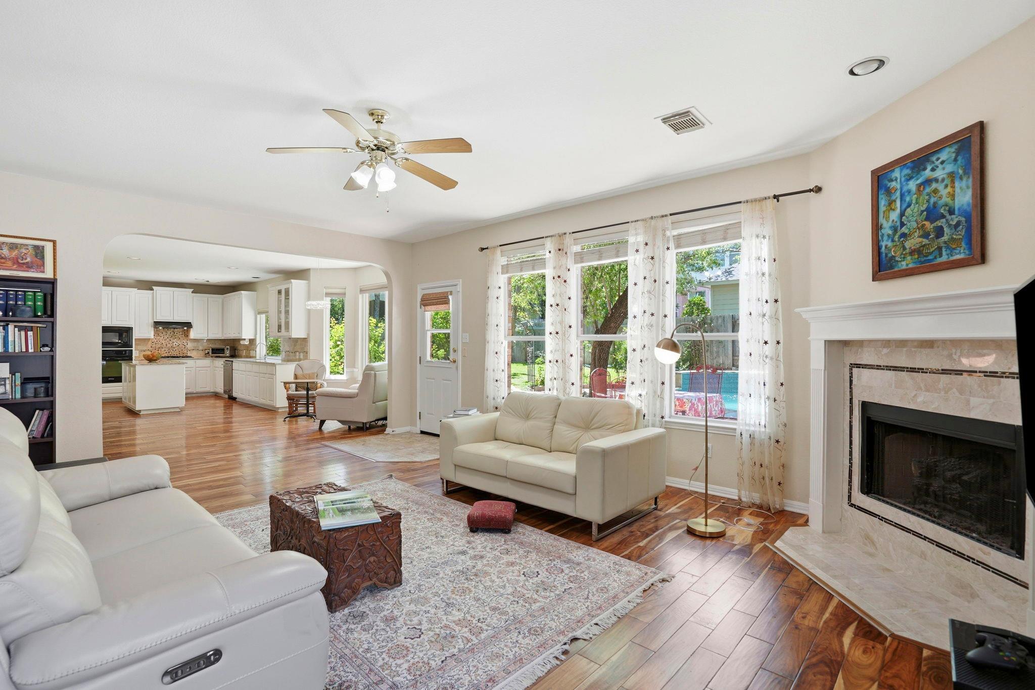 9113 Evening Primrose Path Austin TX 78750