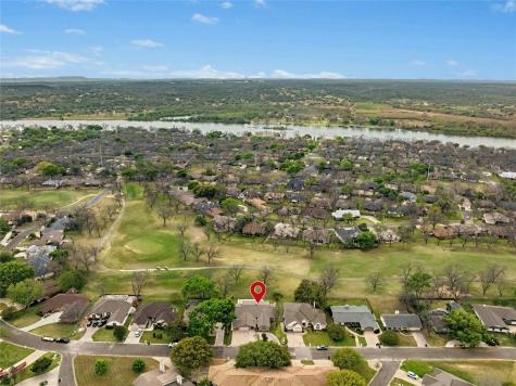 407 Olympia Fields Street Meadowlakes TX 78654