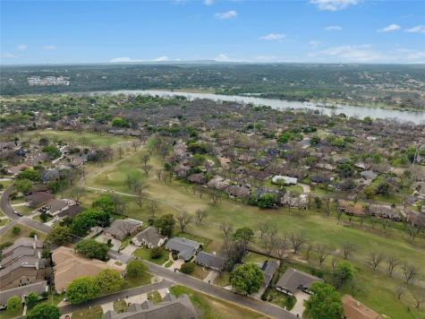 407 Olympia Fields Street Meadowlakes TX 78654