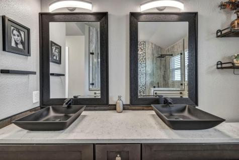 807 Eaglecreek Drive Leander TX 78641