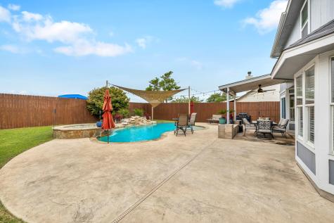 807 Eaglecreek Drive Leander TX 78641